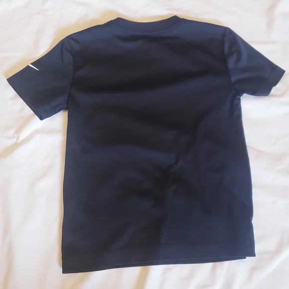 Boys Size 5 Black and Red Nike Dri-fit Outfit - Picture 3 of 7